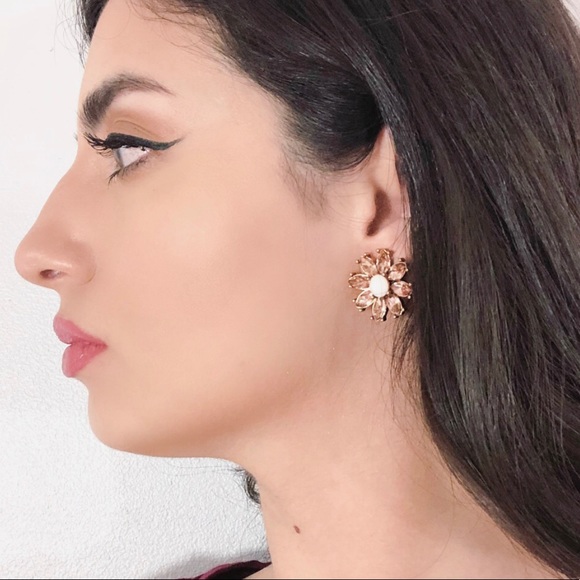 Flower Stud Earrings - Picture 2 of 2